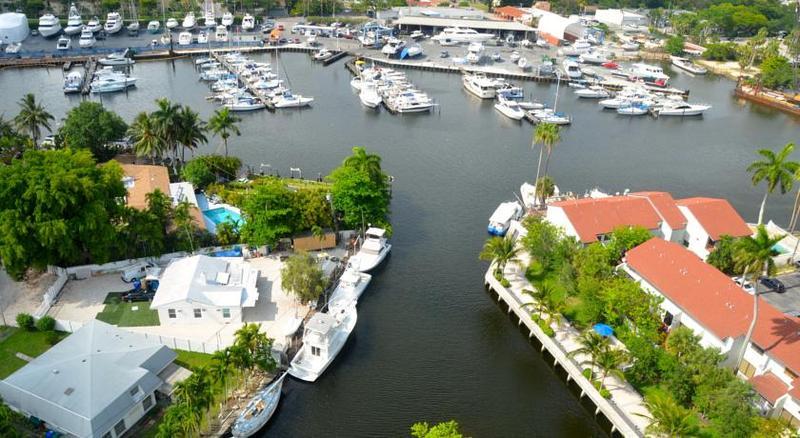 Riviera Luxury Living At River Oaks Marina And Tower Miami Exterior photo