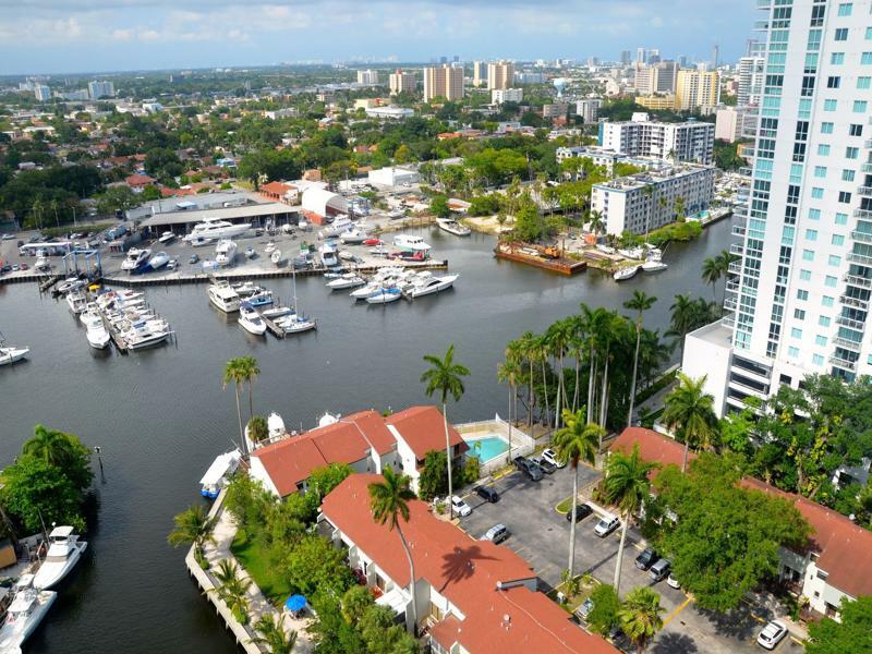 Riviera Luxury Living At River Oaks Marina And Tower Miami Exterior photo