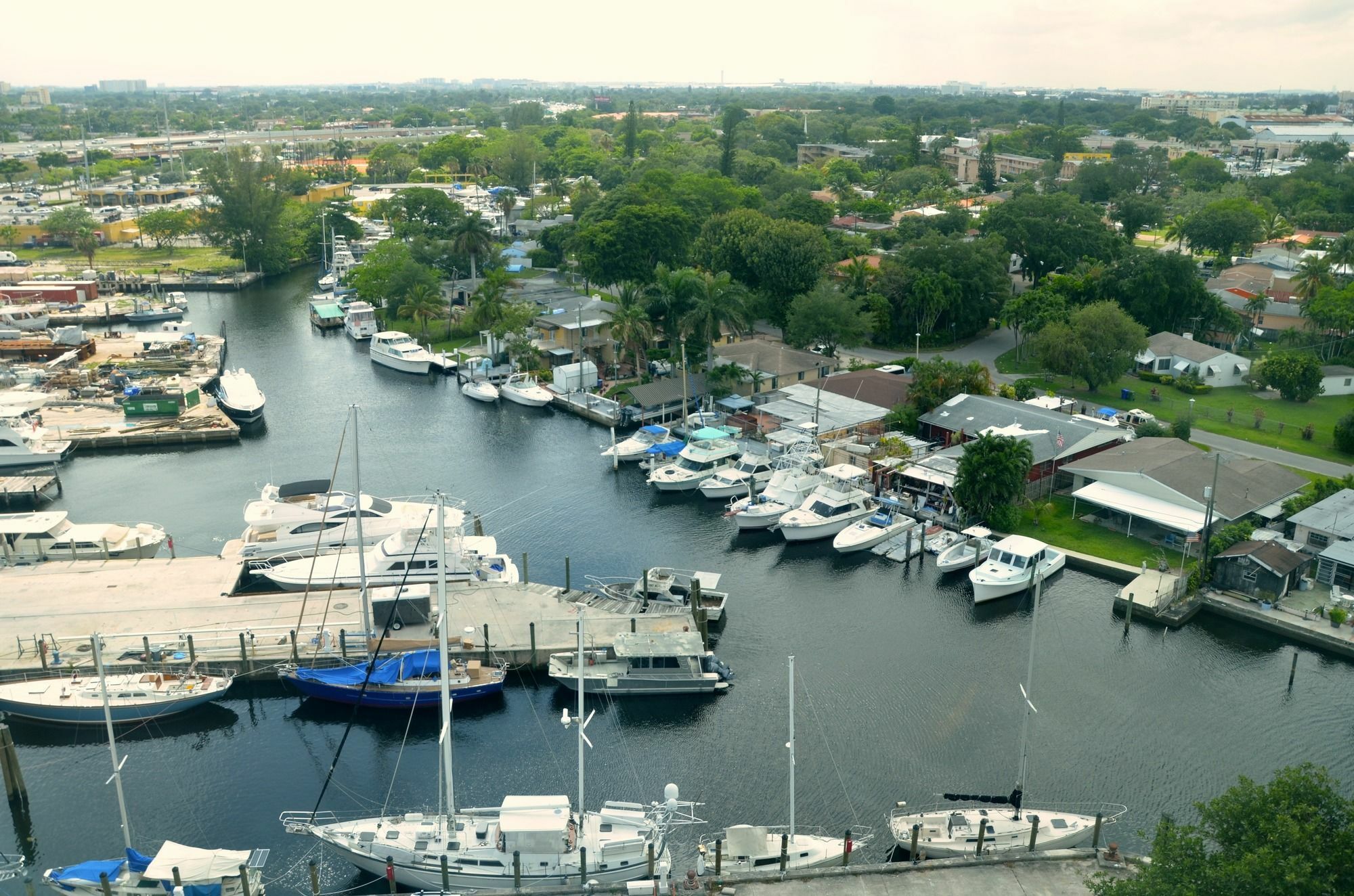 Riviera Luxury Living At River Oaks Marina And Tower Miami Exterior photo