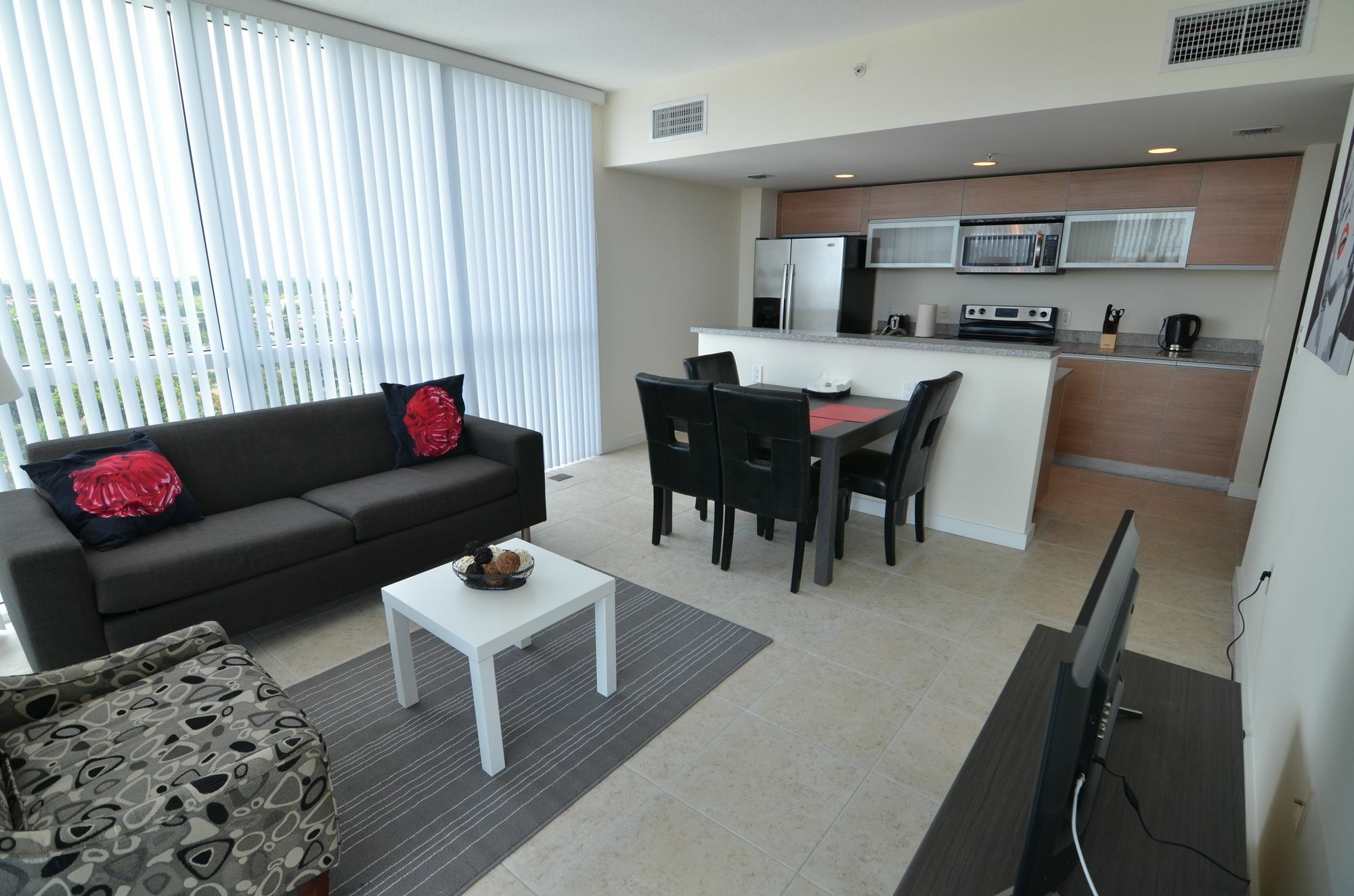 Riviera Luxury Living At River Oaks Marina And Tower Miami Exterior photo