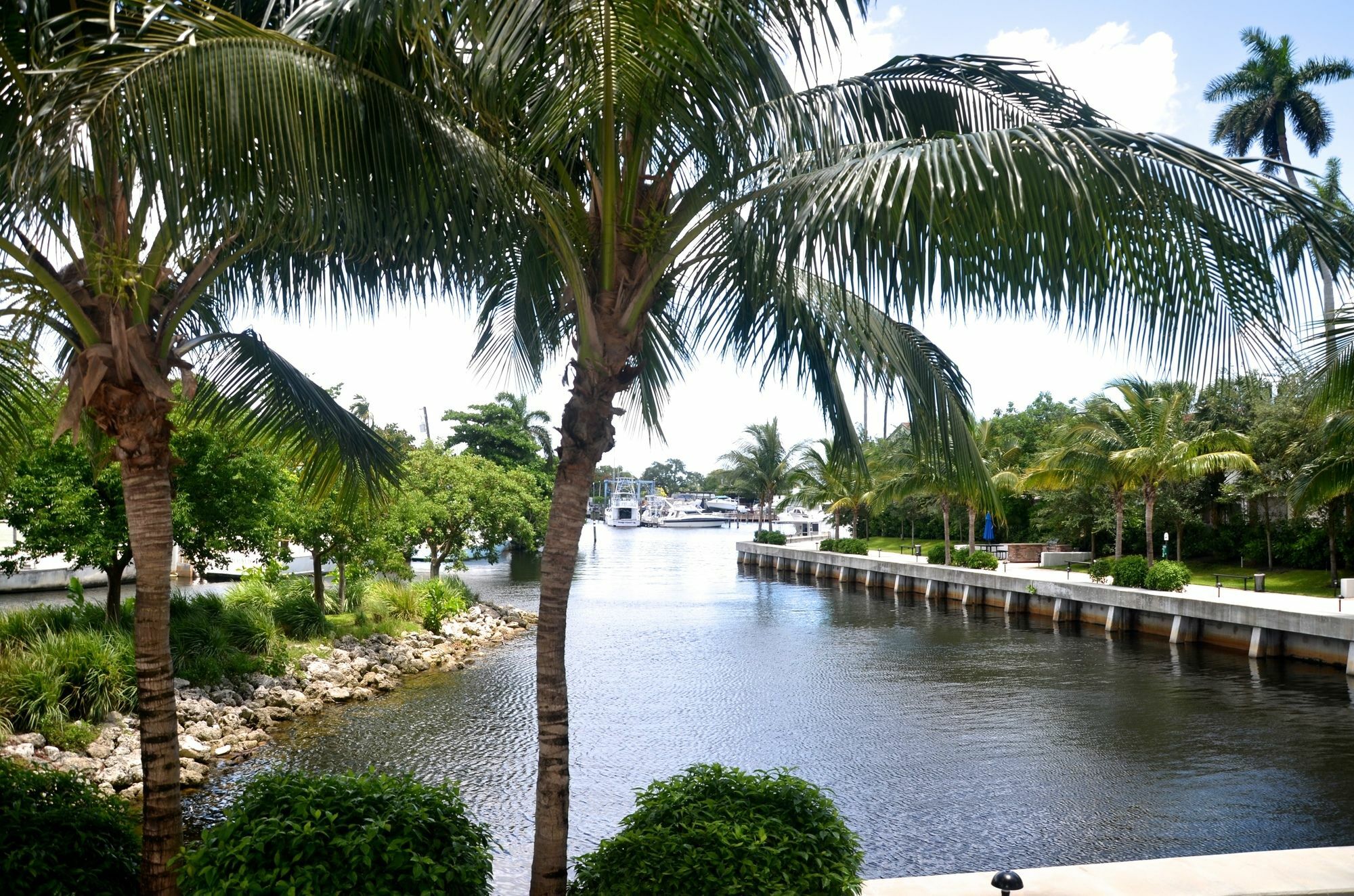 Riviera Luxury Living At River Oaks Marina And Tower Miami Exterior photo