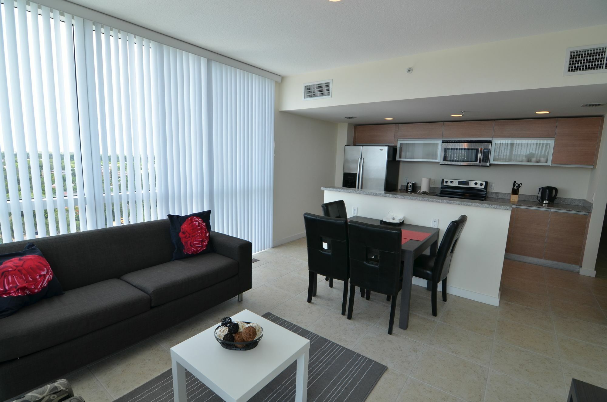 Riviera Luxury Living At River Oaks Marina And Tower Miami Exterior photo